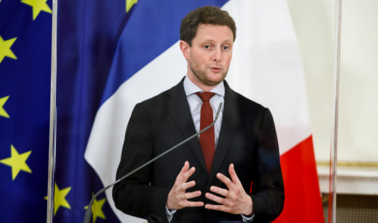 Fransız hükümeti yine küstahlaştı
