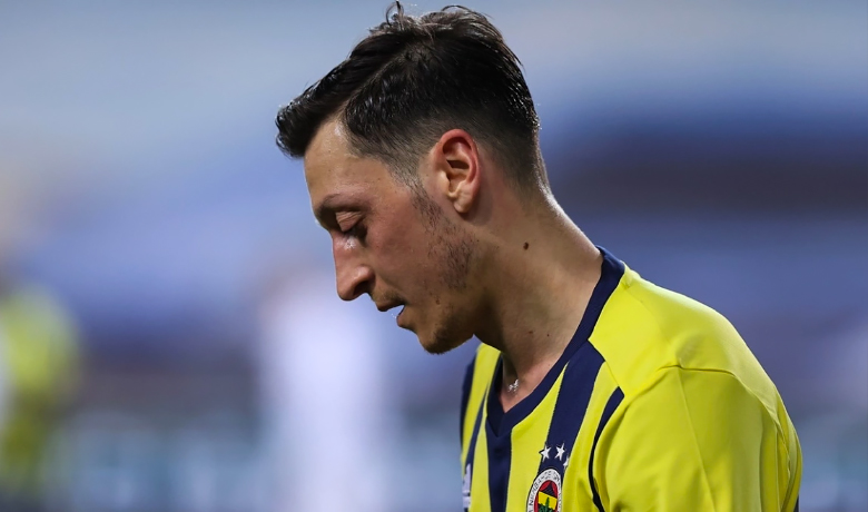 Mesut Özil'den şok Fenerbahçe kararı