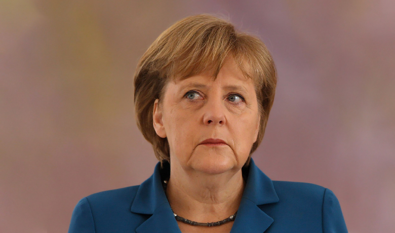 Merkel'e hakarete 8 ay hapis cezası