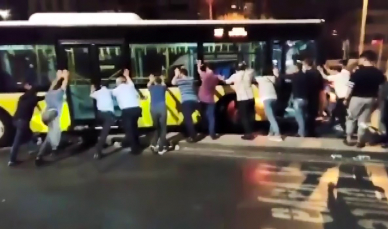 İstanbul'da bir İETT otobüsü rezaleti daha